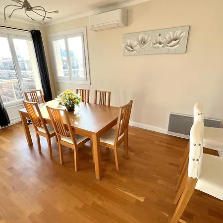 Juan Les Pins Centre - 4 Personnes - Dernier Etage *