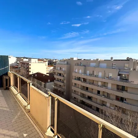 Juan Les Pins Centre - 4 Personnes - Dernier Etage *