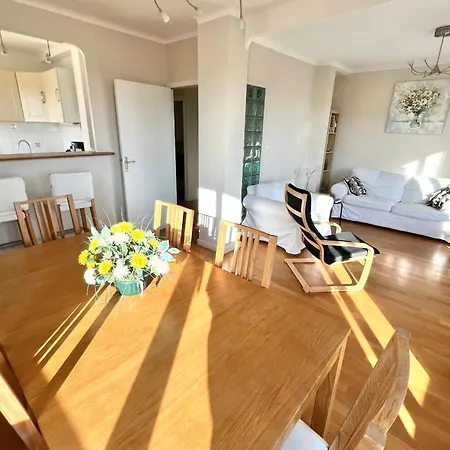 Juan Les Pins Centre - 4 Personnes - Dernier Etage Antibes
